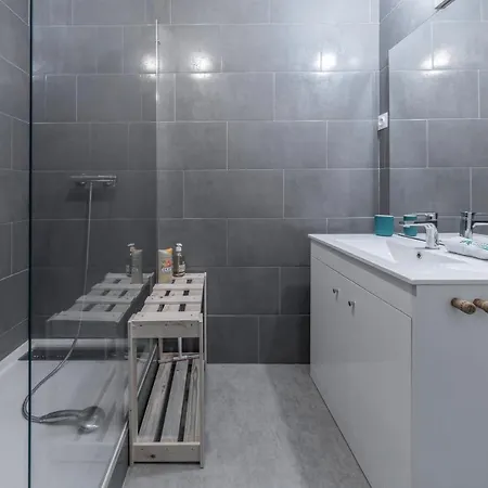 *le Claussat* Paisible - Rdc - Proche Centre Ville 아파트